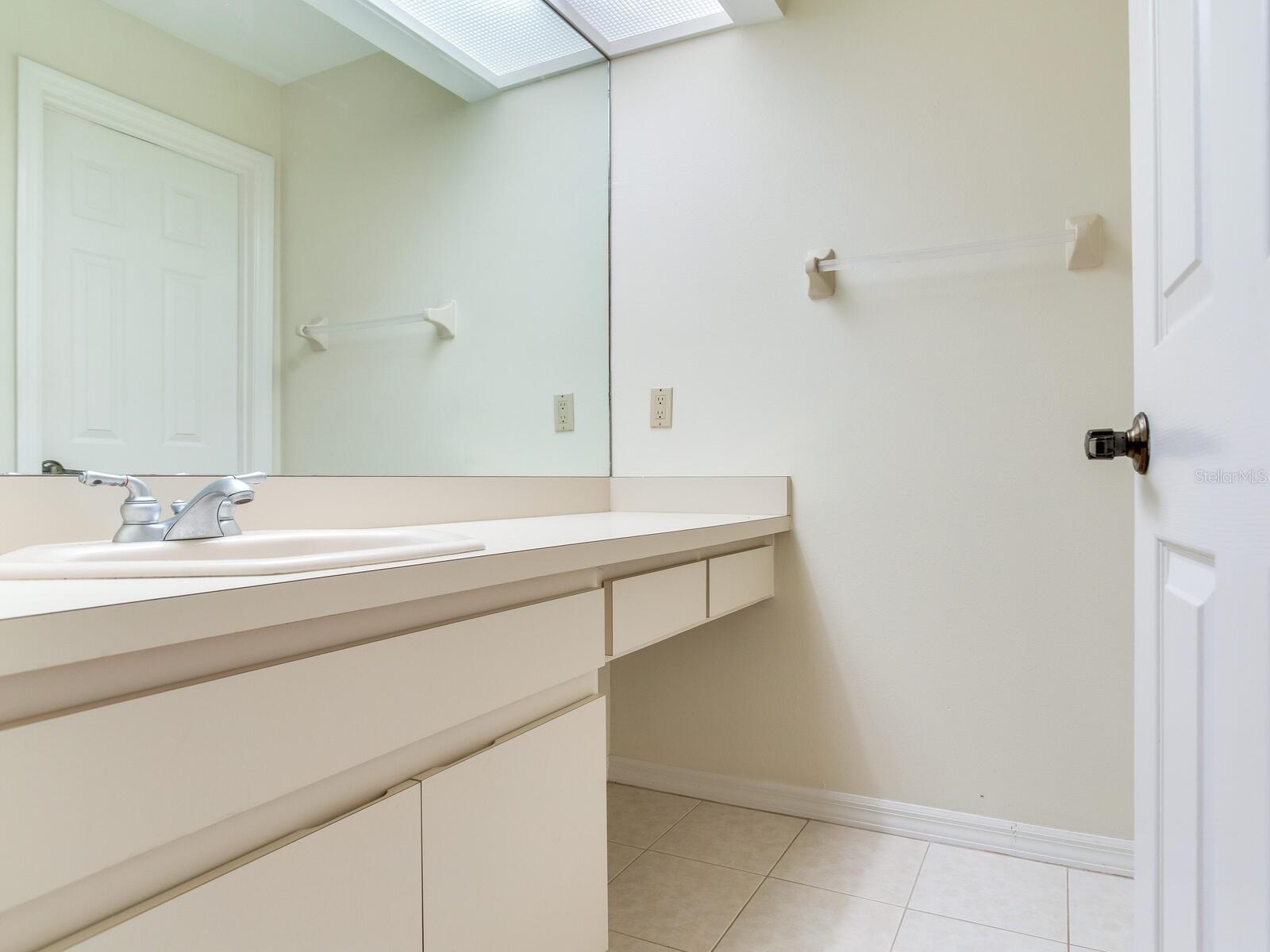 Jack-N-Jill Bath