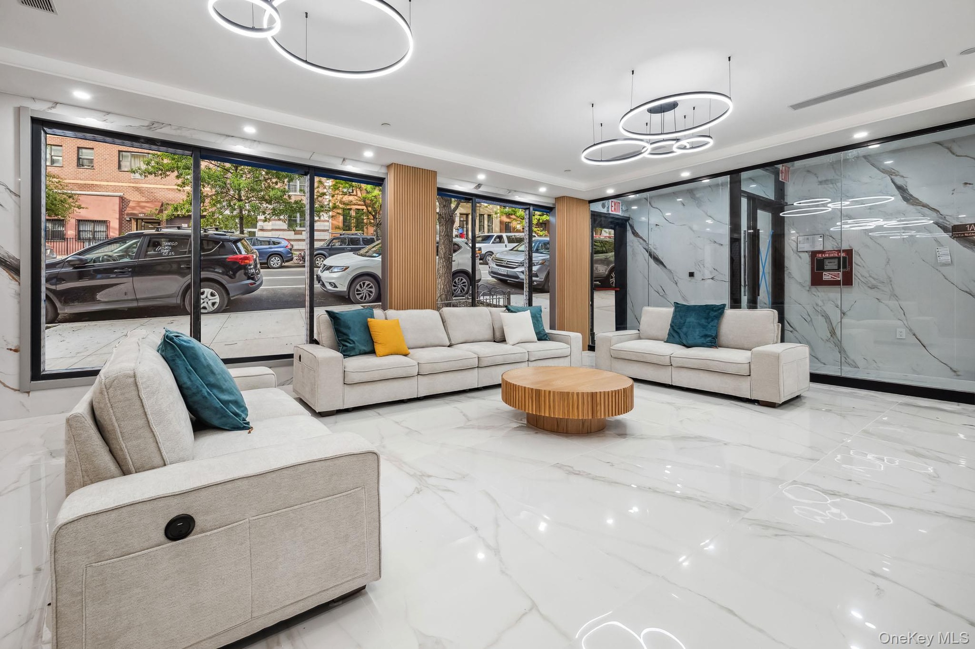 Common area featuring recessed lighting