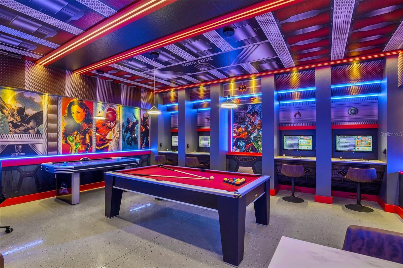 GARAGE GAME ROOM