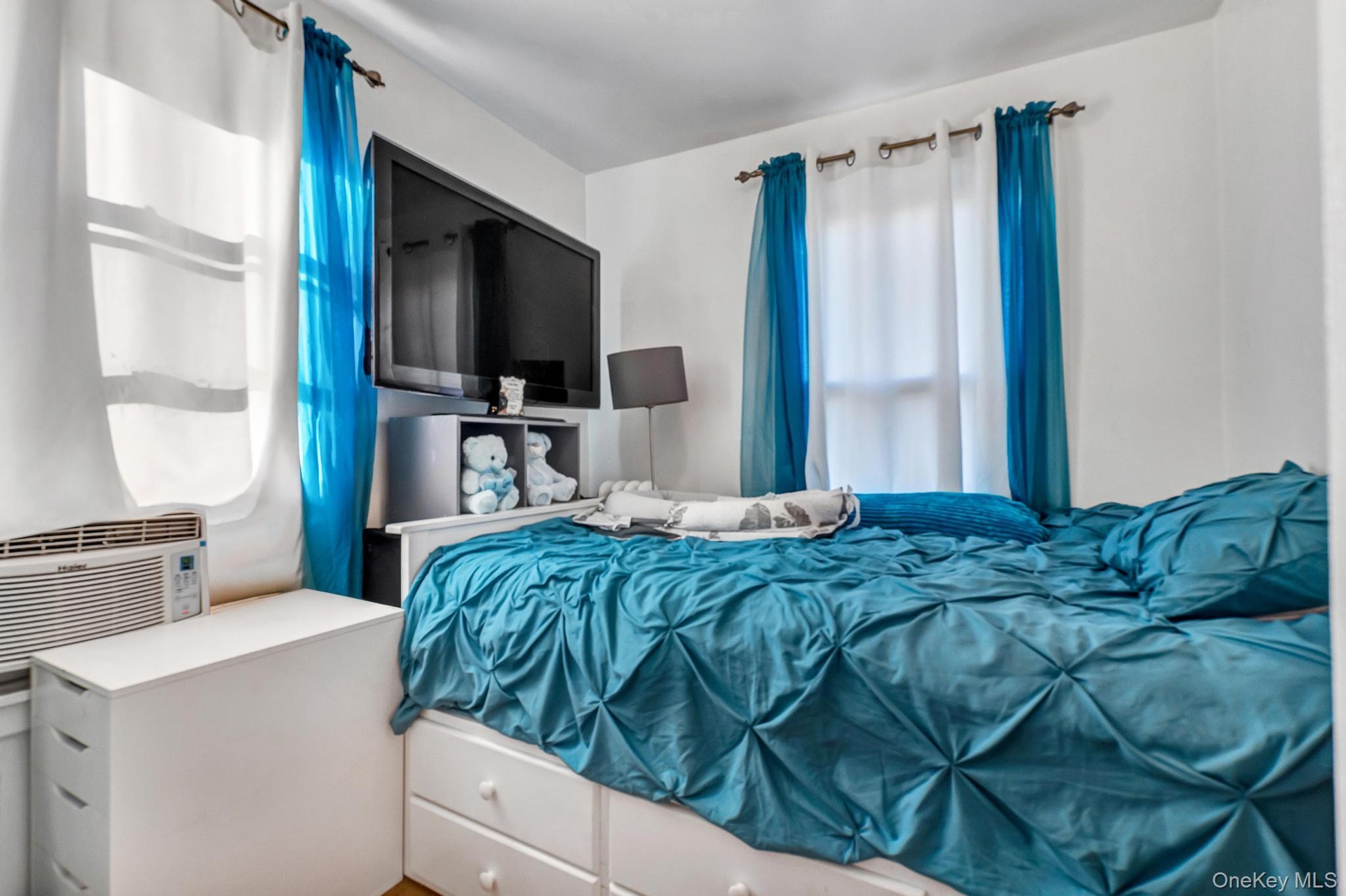 Unit 2 bedroom