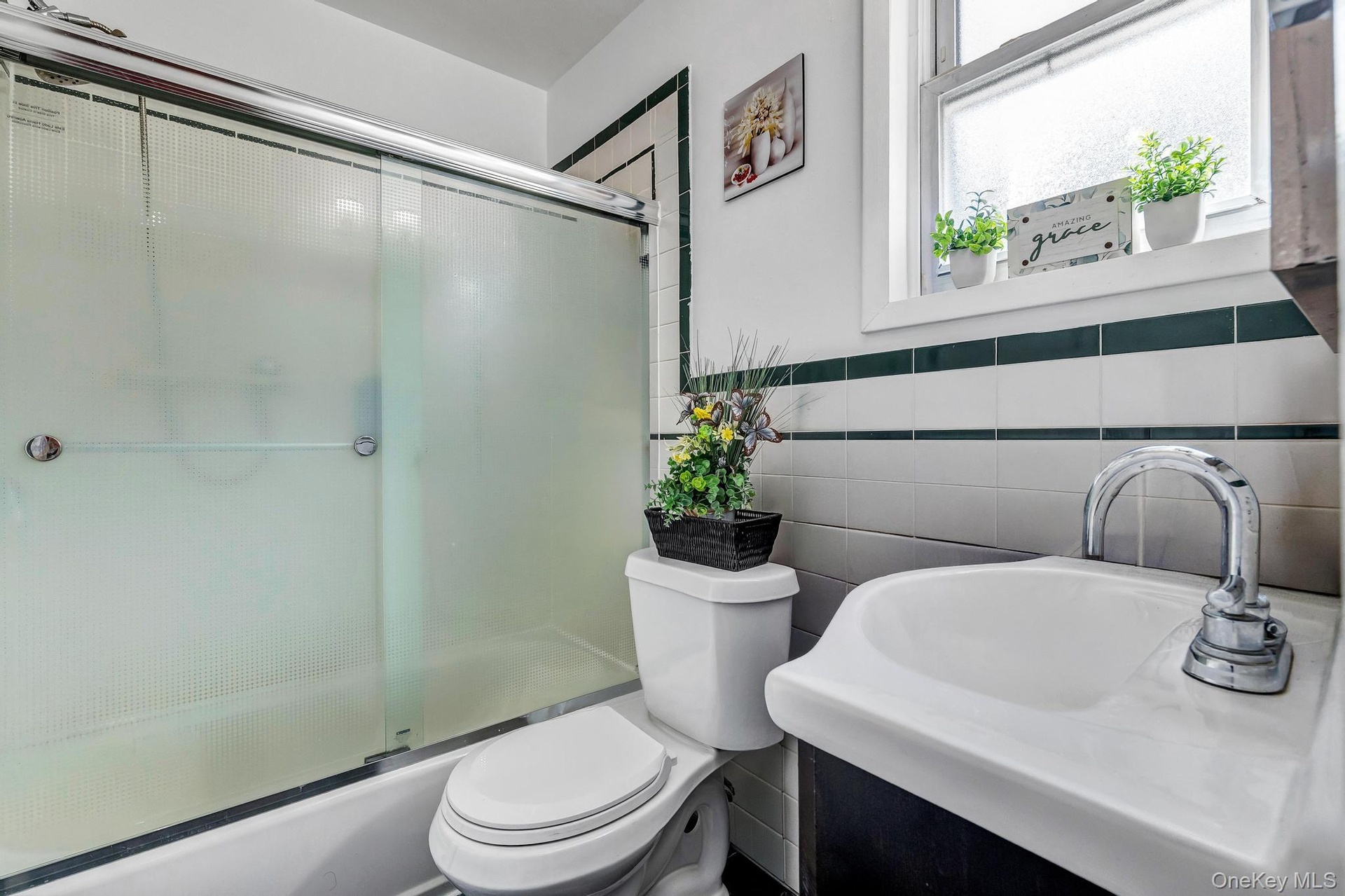 Unit 2 bathroom