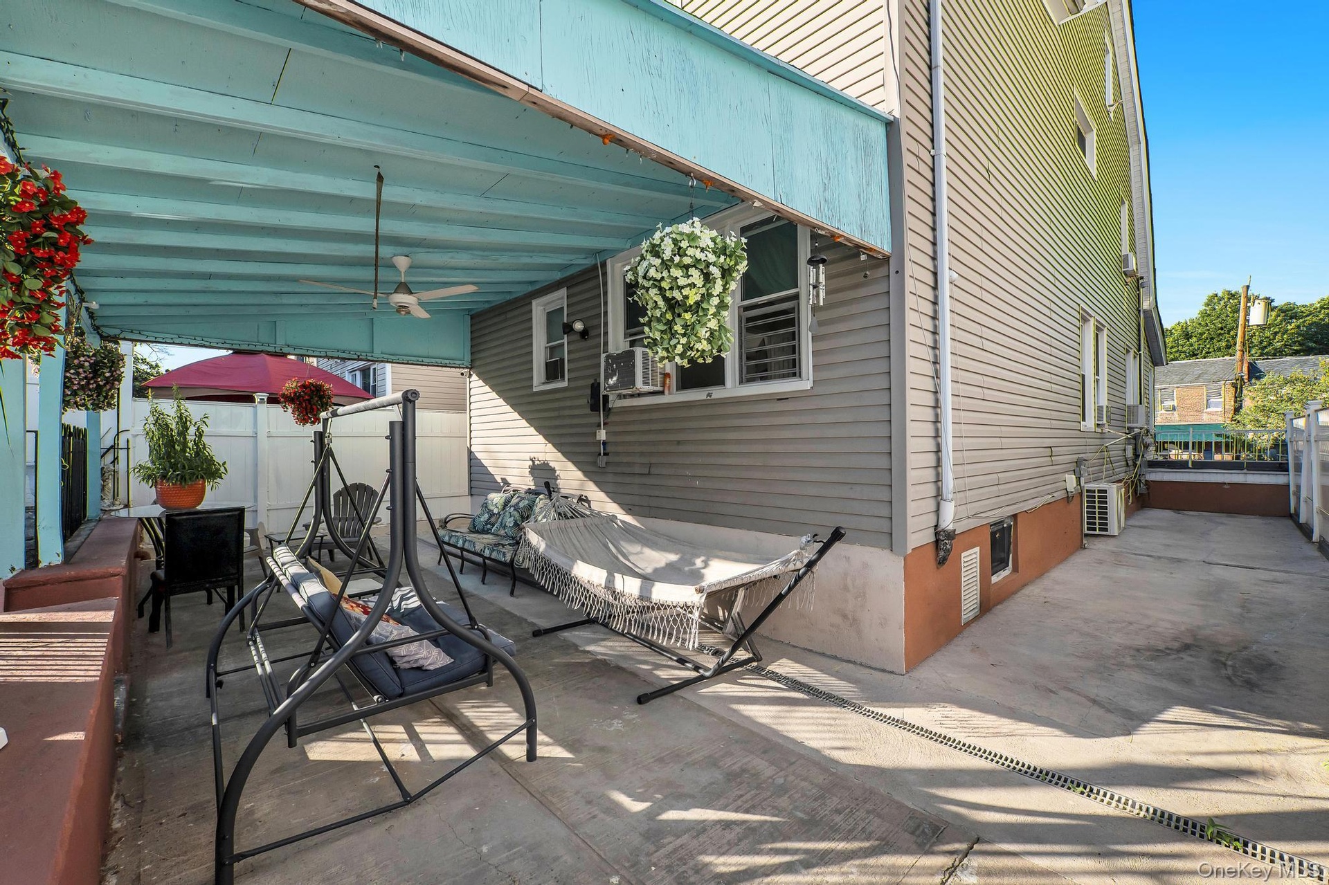 Outdoor dining & seating area.