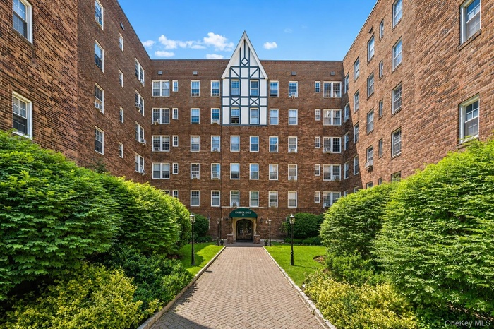 Welcome to Haddon Hall located at 25 Parkview Avenue in Bronxville P.O. Yonkers.