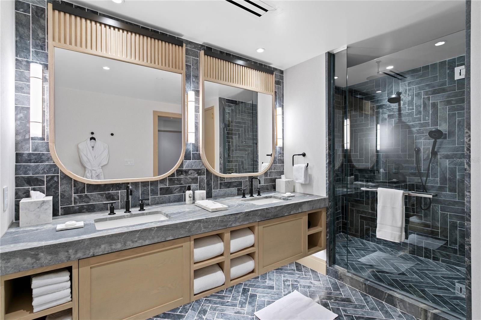 Guest Suite Bathroom