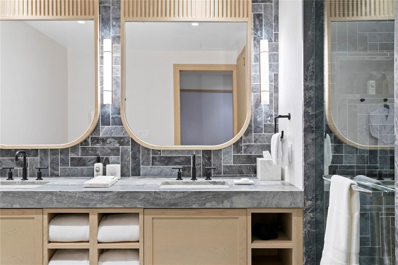 Guest Suite Bathroom