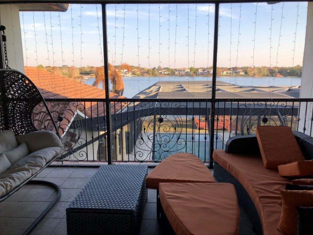 2nd floor outside covered patio