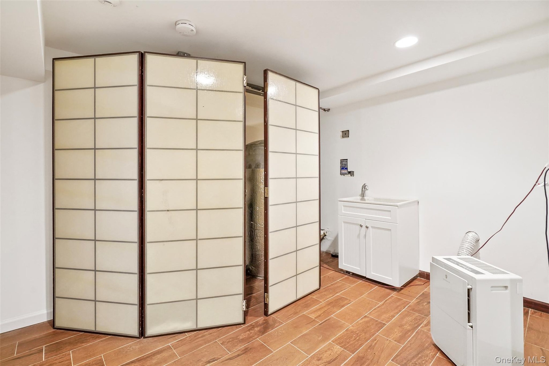 Laundry hookup on entry level; if you want to move the washer/dryer down from the kitchen
