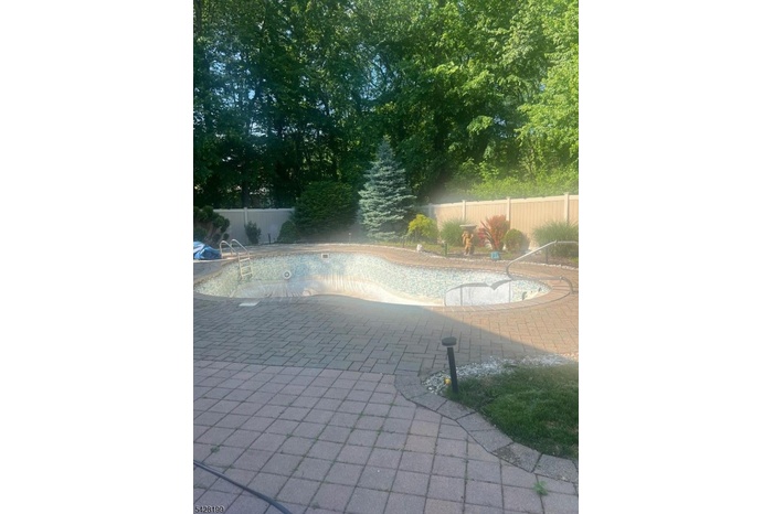 Salt water pool