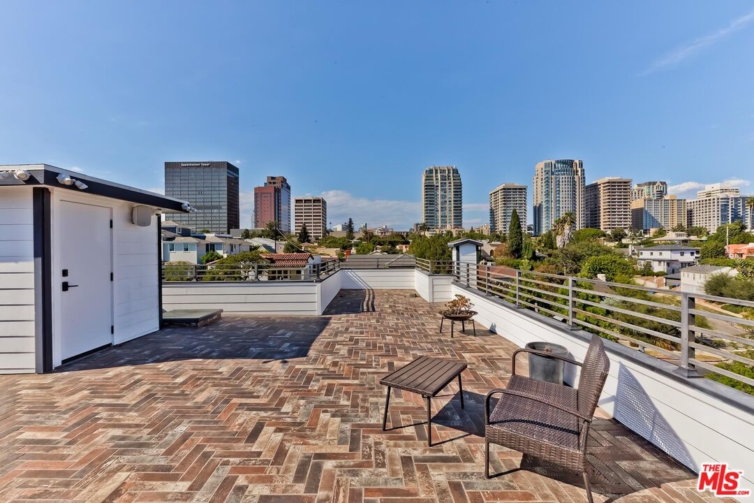 Rooftop deck view