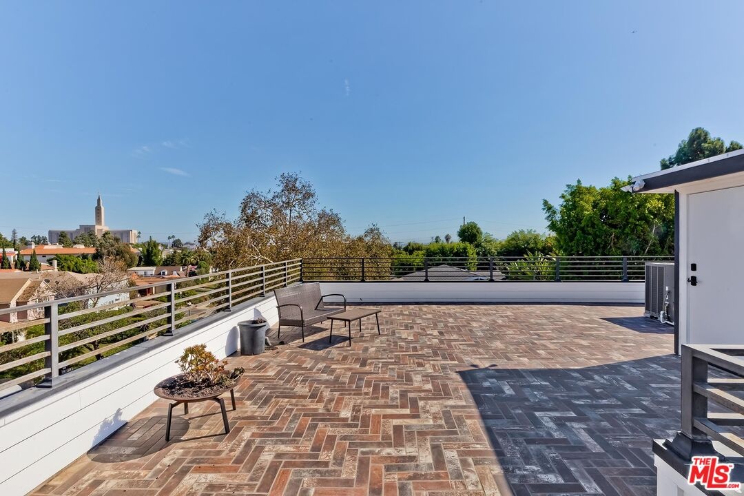 Rooftop deck view