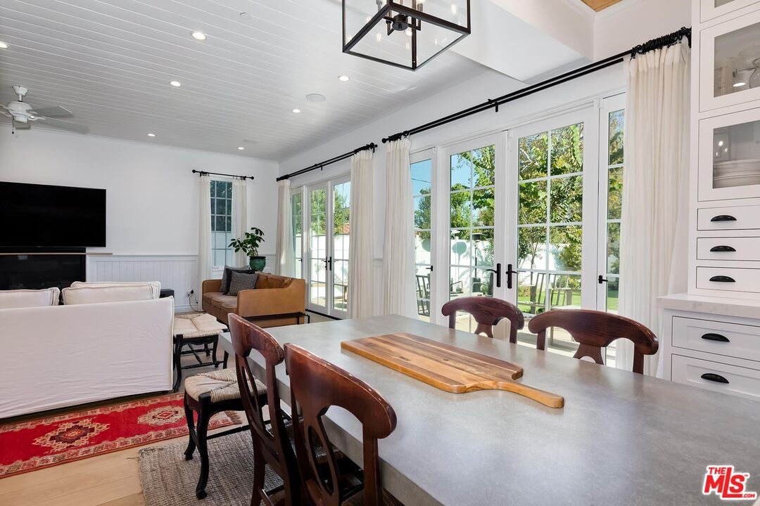 Breakfast area table