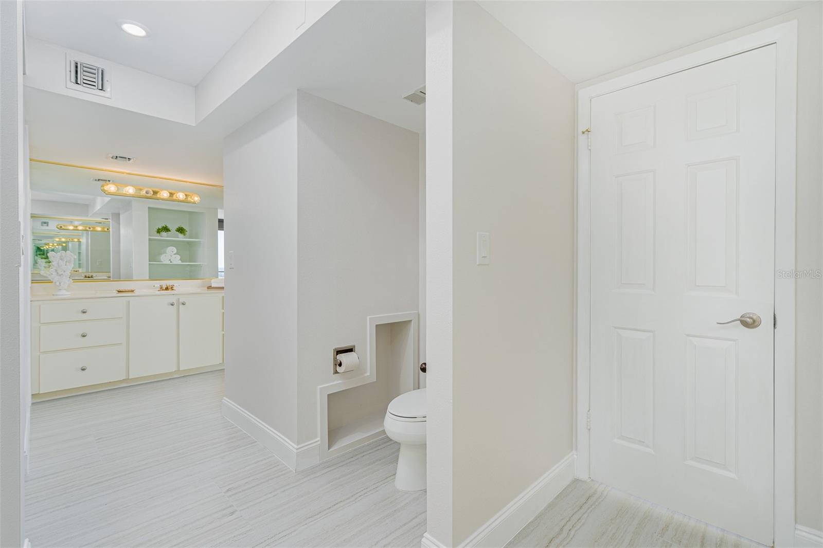 PRIMARY BEDROOM BATHROOM