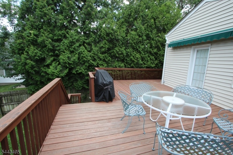 Deck to Backyard