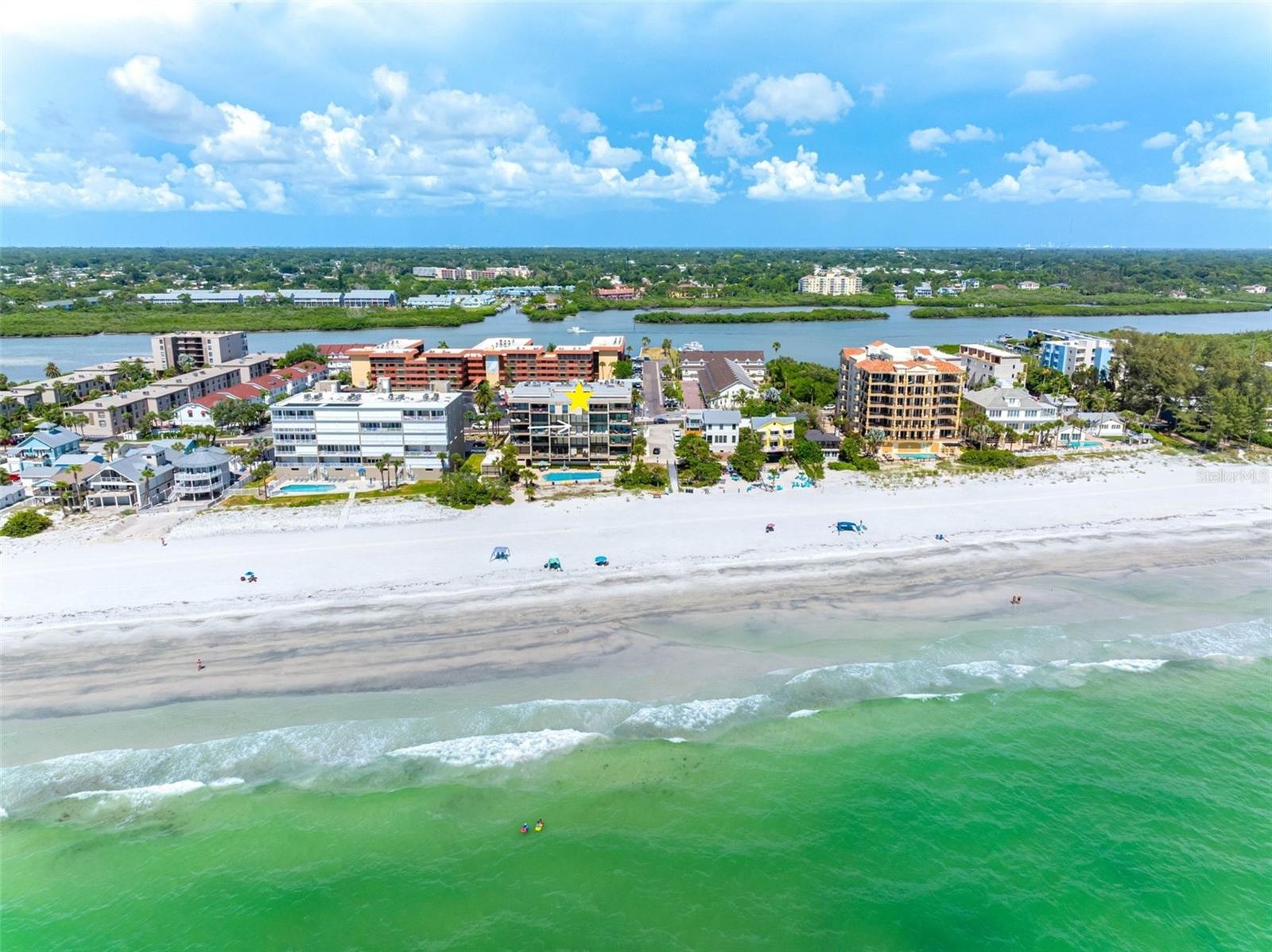 .. 700 West With Yellow Star.. Welcome to Indian Shores Florida. Due to the Topography of the Land. There is very Limited Public Parking - Translation