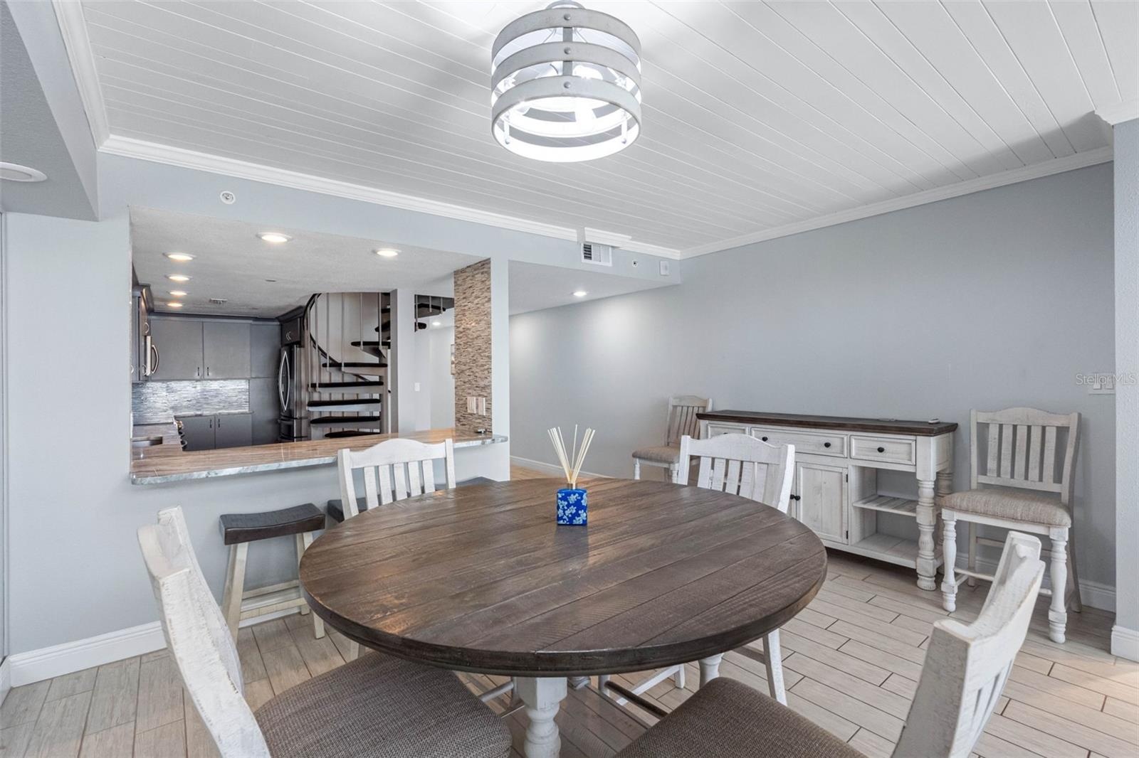 ... Dining Area off Kitchen..NOTE:  All New Sprinkler Heads throughout unit. Complex Financials in Great Shape.