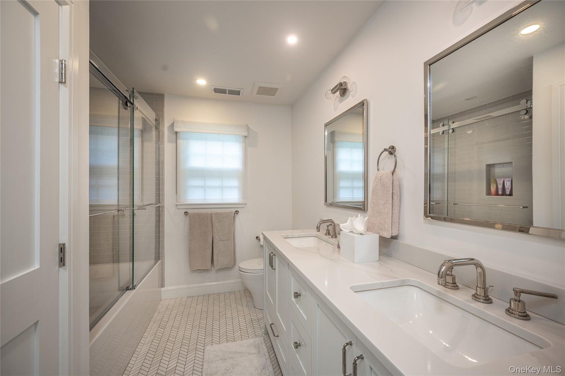 Beautifully Appointed Full Hall Bath with Double Vanity
