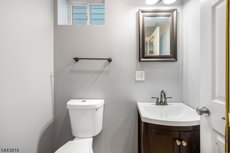 Hafl bath basement