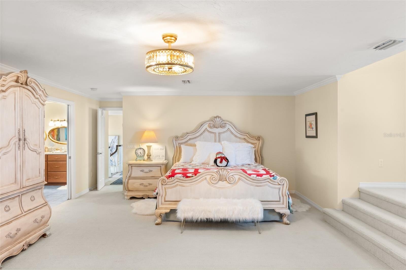 The elegant second-level suite provides luxurious accommodations with breathtaking views of the Manatee River extending to the Gulf of America.