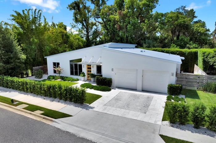 462 W Lyman Ave.