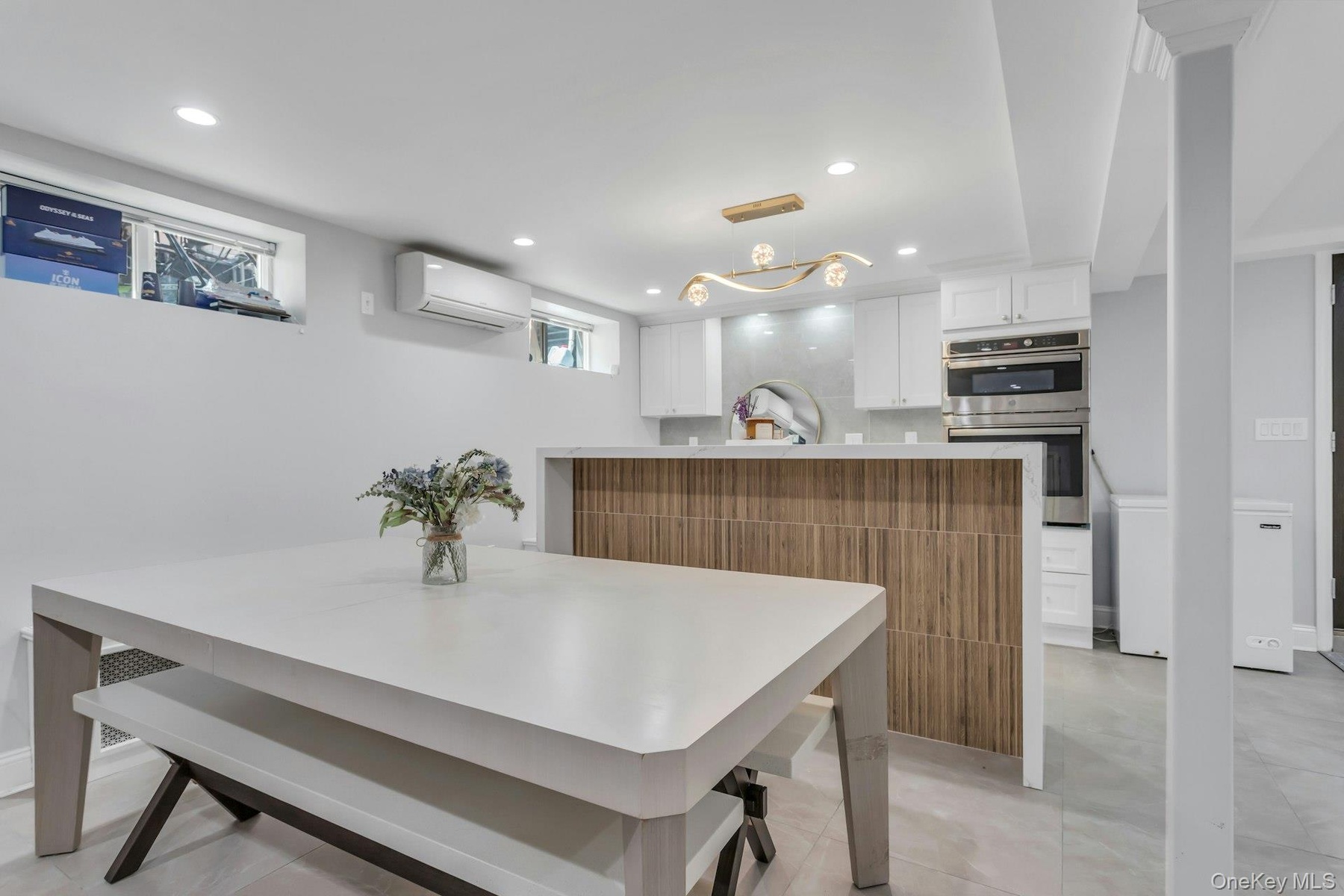Bonus: Summer Kitchen, features butler's pantry, wine referigeratrs, bar top island w counter seating