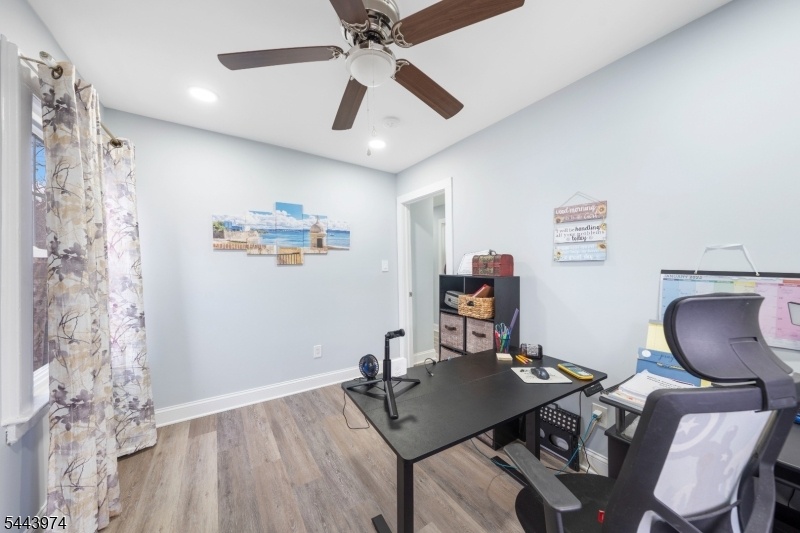 bedroom-office