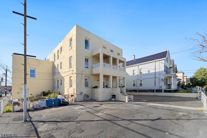 138 park pl