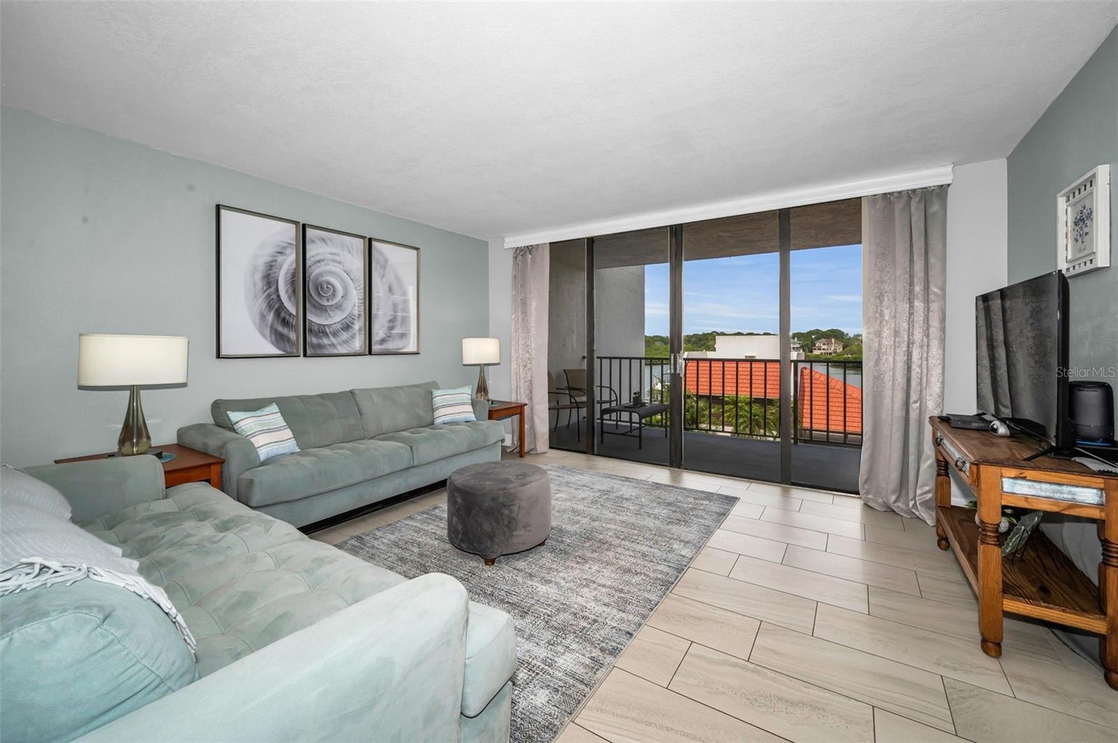 Living Room overlooking the waterfront balcony