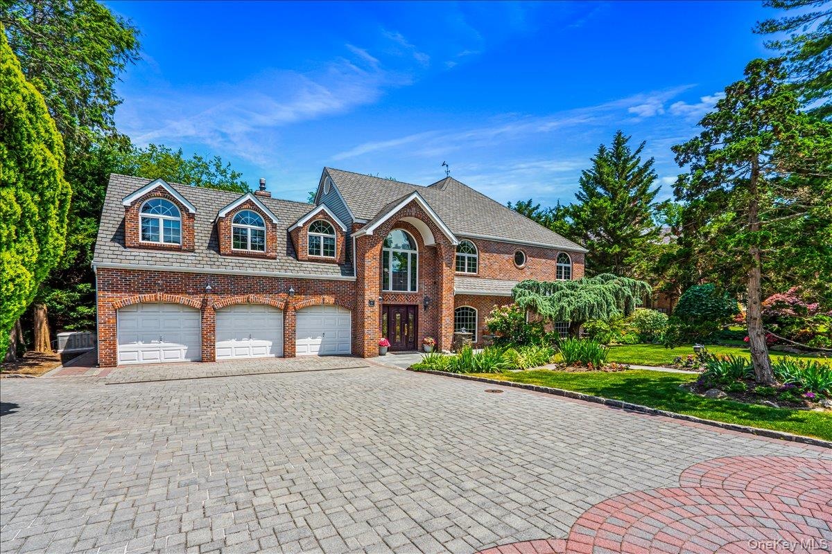 Front - Left Driveway View