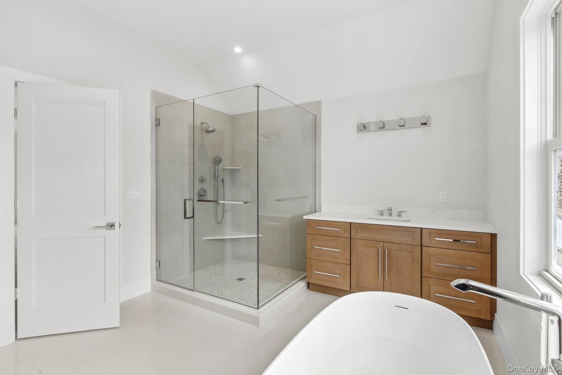 Primary Suite Bathroom