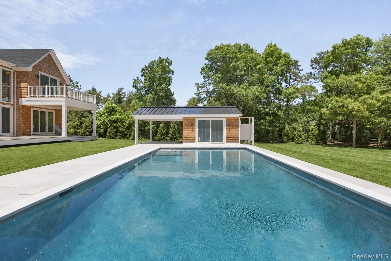 Heated Saltwater Gunite Pool and Pool House