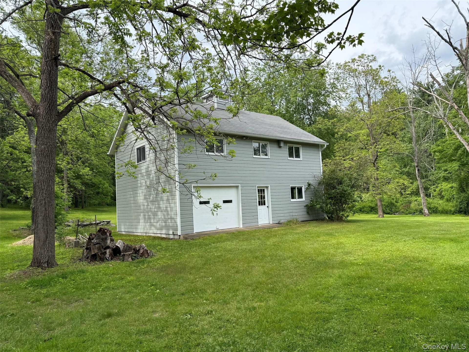 More than 1720SF of space!