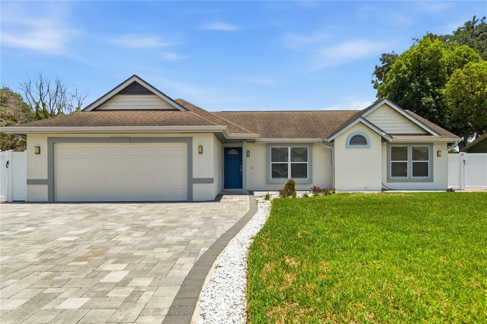 Welcome to this single family home!