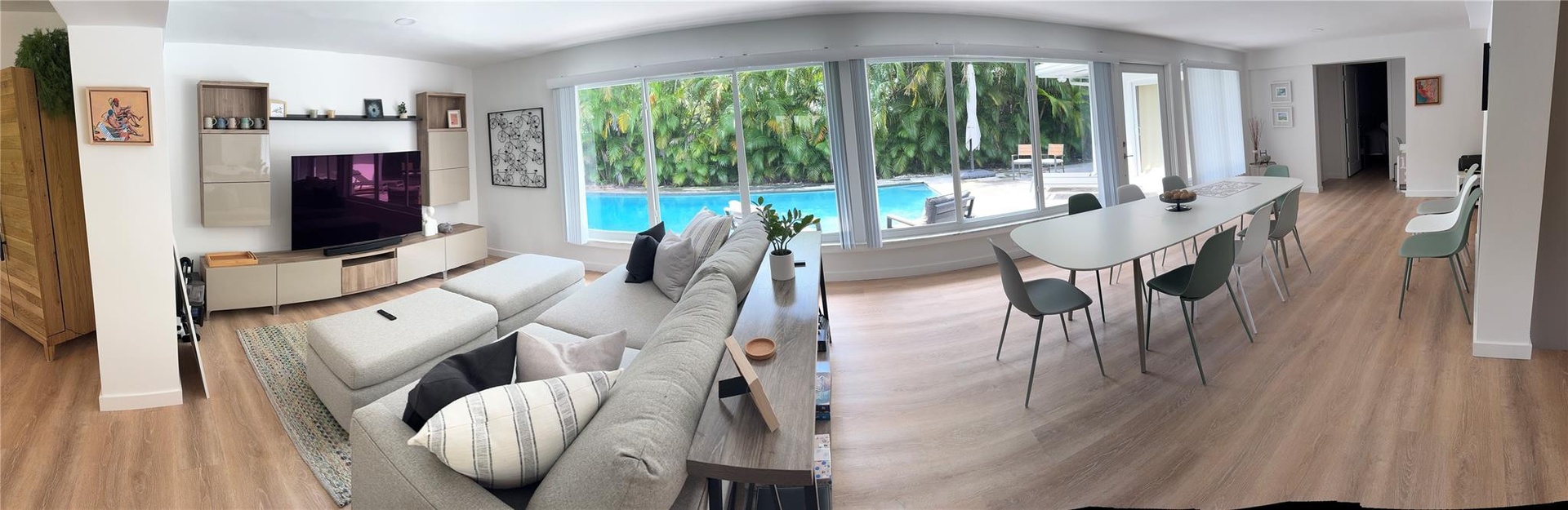 Family / den / dining combo with pool view