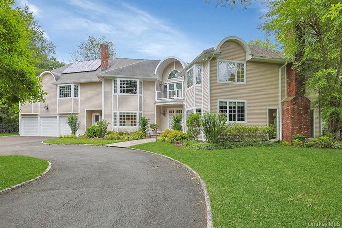 Welcome to 9 Old Woods Drive!