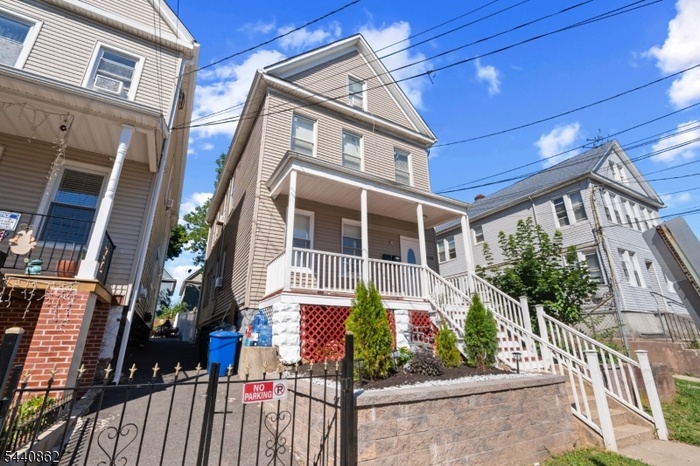 626 Magnolia Ave