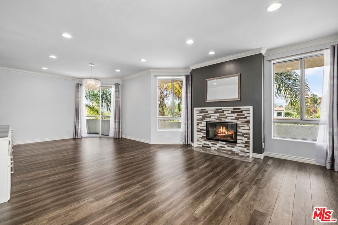 Open Living/Dining