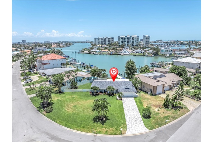 over 1/4 acre waterfront on ICW
