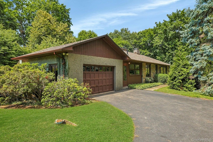 Welcome to 15 Grandview Lane!