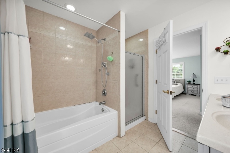 Primary Bedroom Suite w Bath
