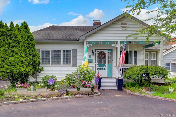 Welcome to 64 Hamilton Ave Amityville