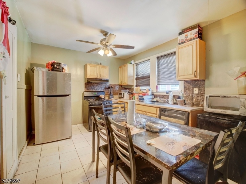 1 Floor Kitchen