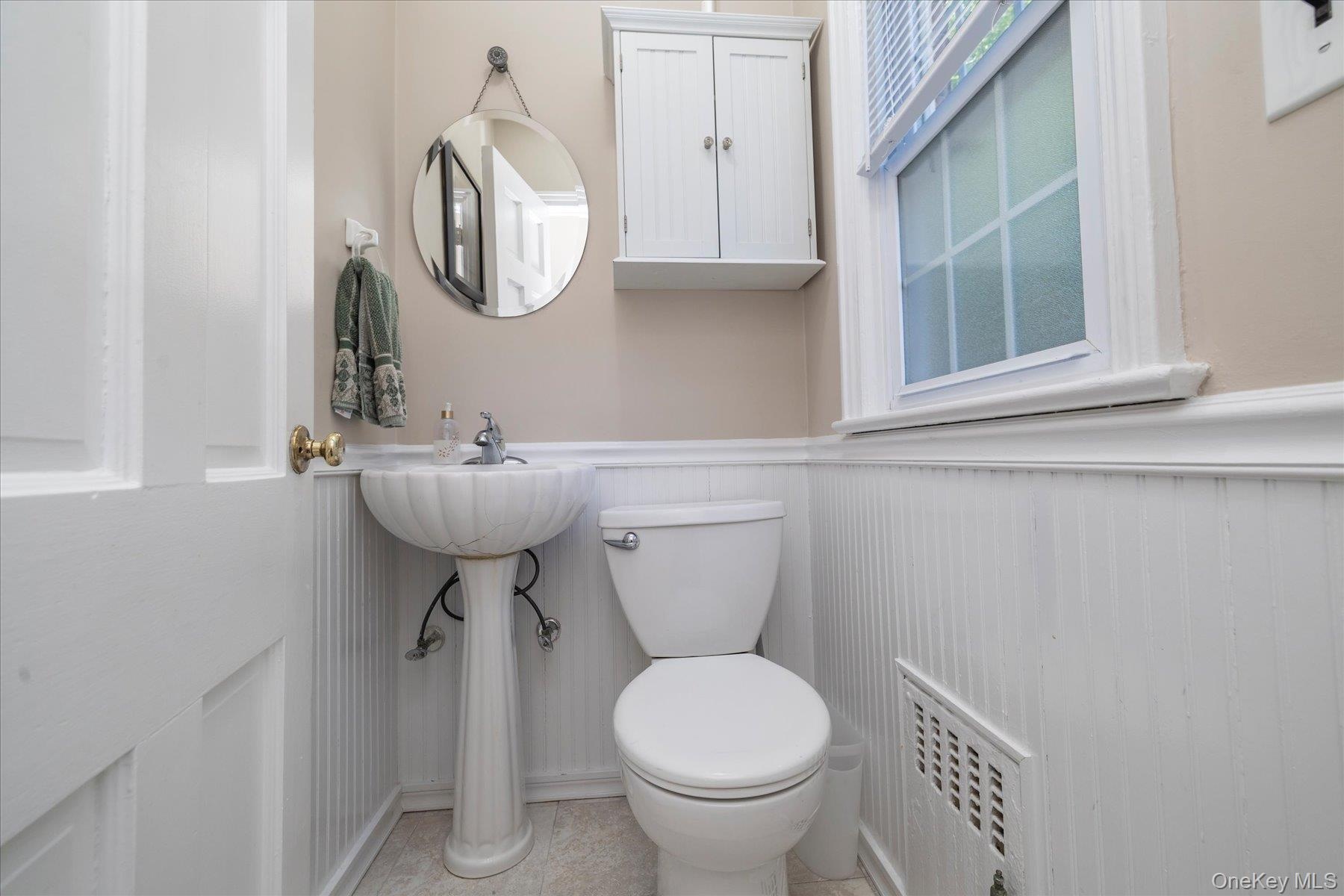 1/2 bath