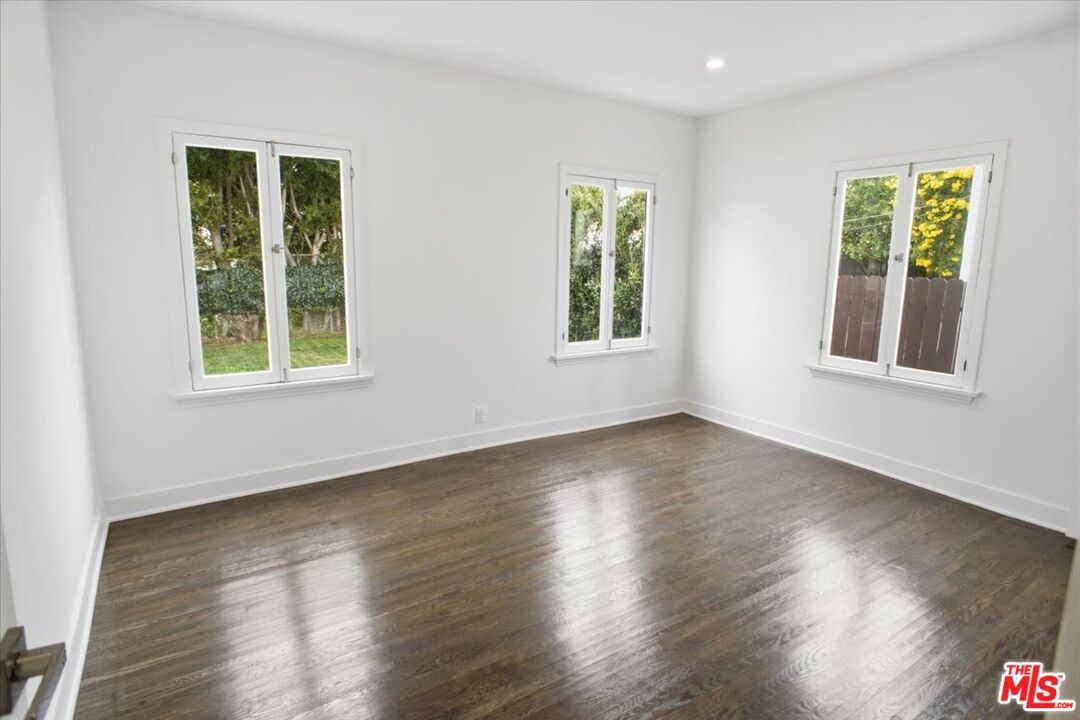 Bedroom 2 (with Ensuite)