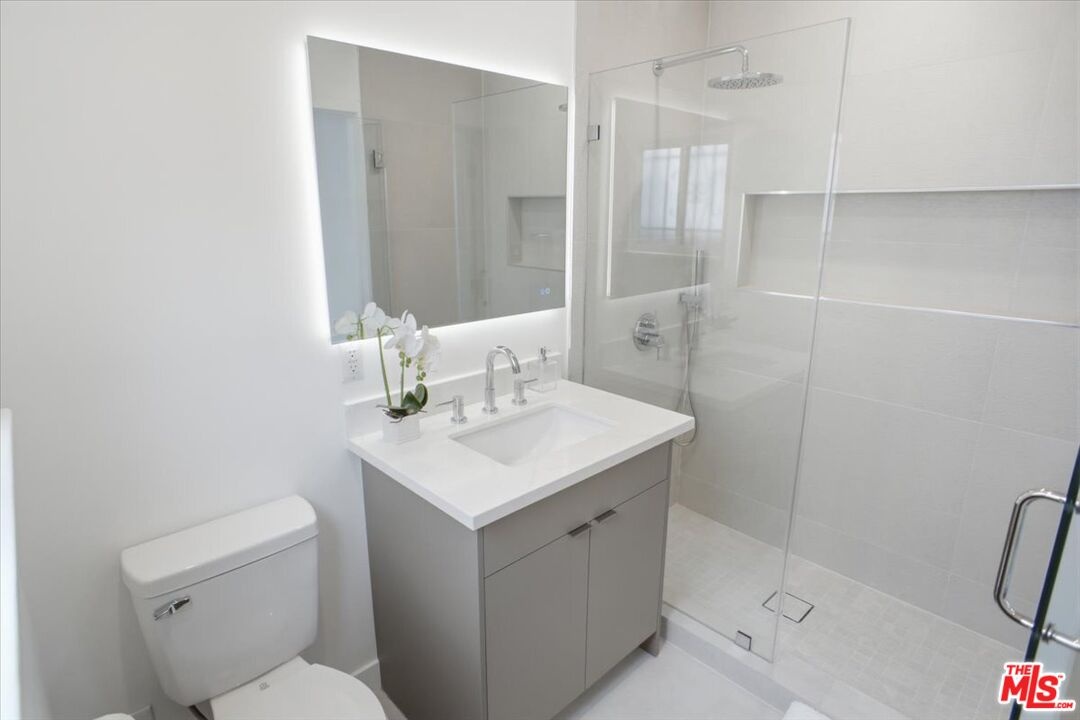 Bedroom 2 Ensuite