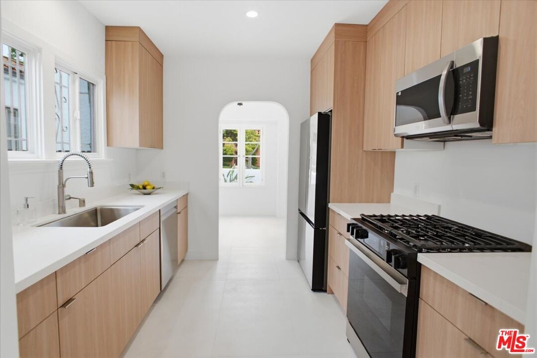 Kitchen to Breakfast Nook