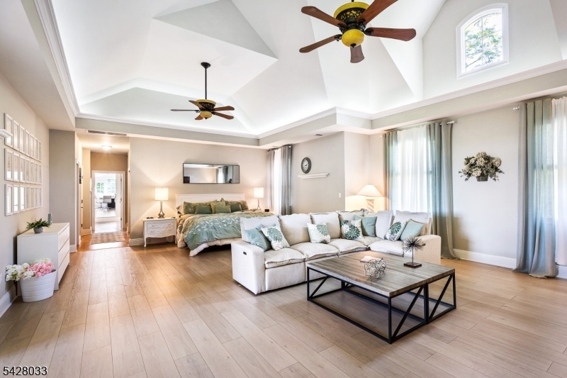 Primary suite