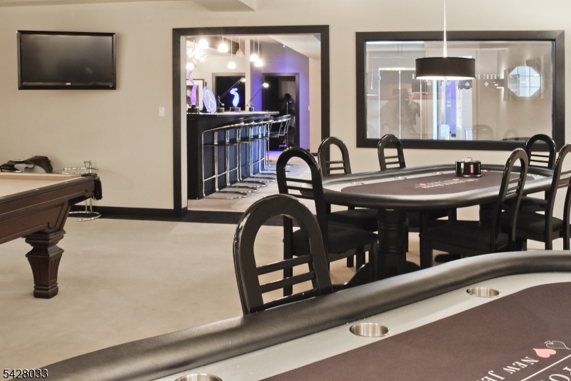 Poker & Billiards Room