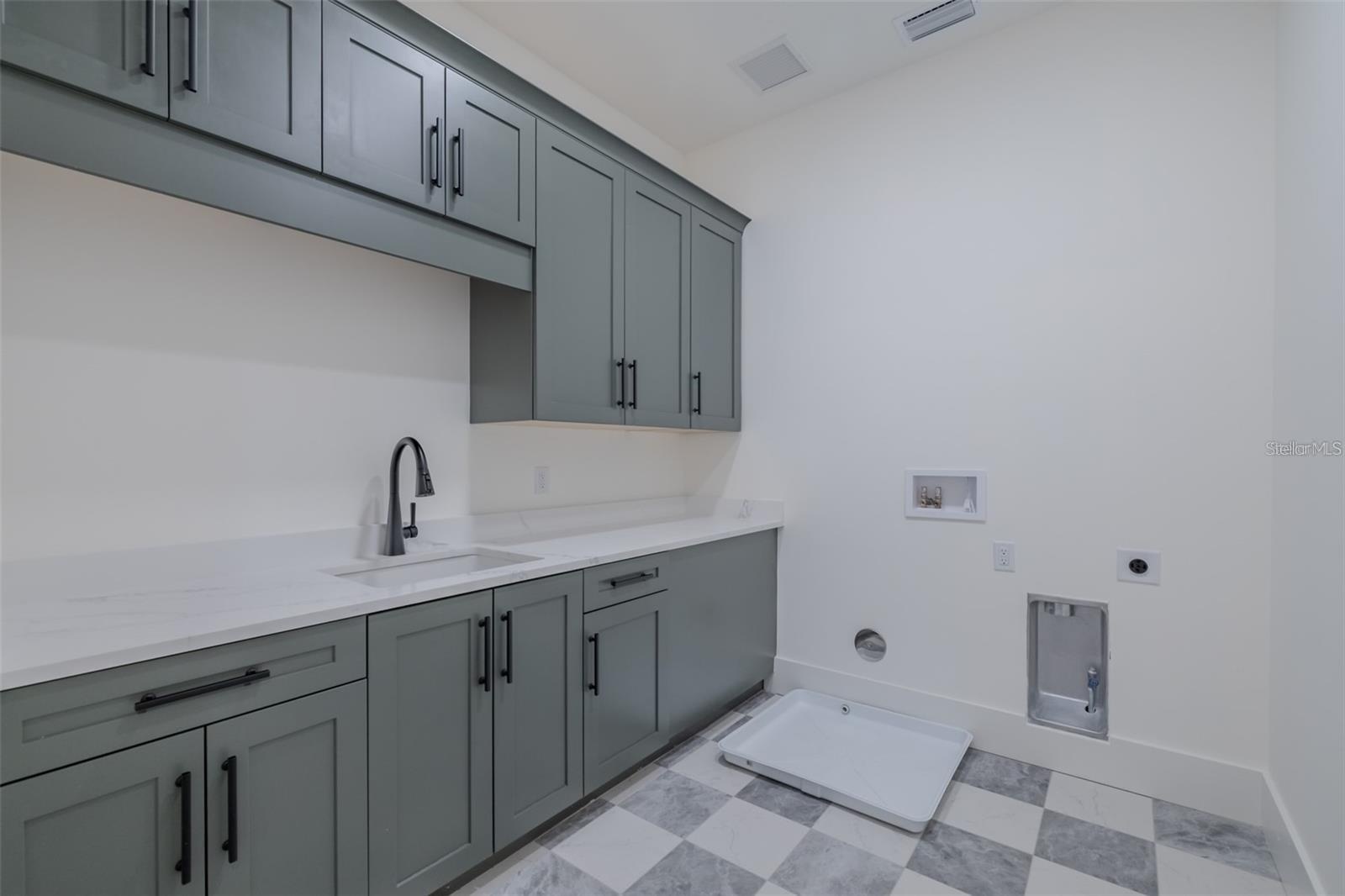 upstairs laundry Room