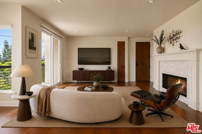 furniture virtually staged