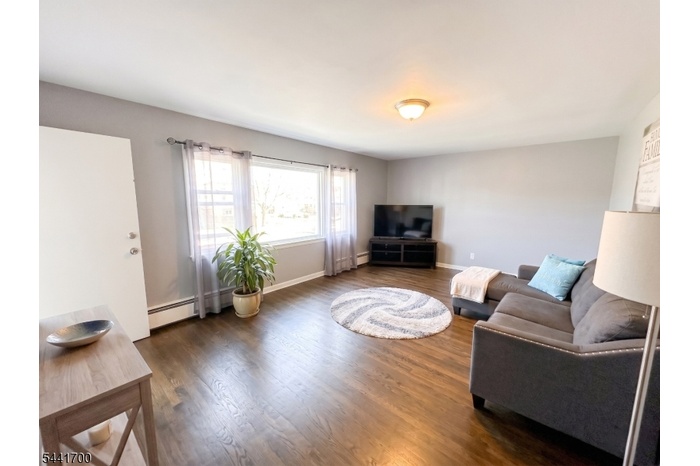 FIRST FLOOR LIVING ROOM